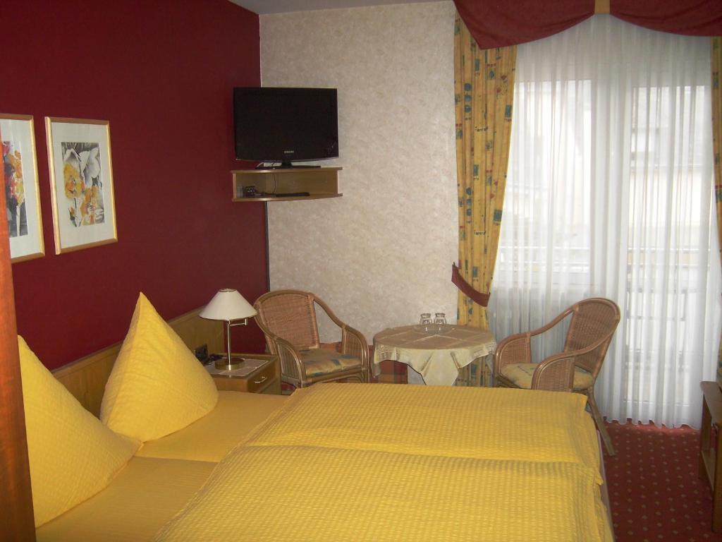 Weinstube Pension Moselbluemchen Zeltingen-Rachtig Room photo