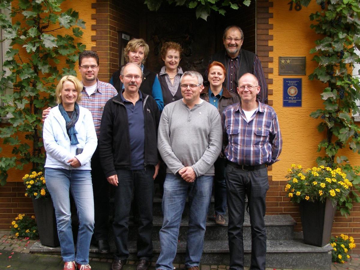 Weinstube Pension Moselbluemchen Zeltingen-Rachtig Exterior photo